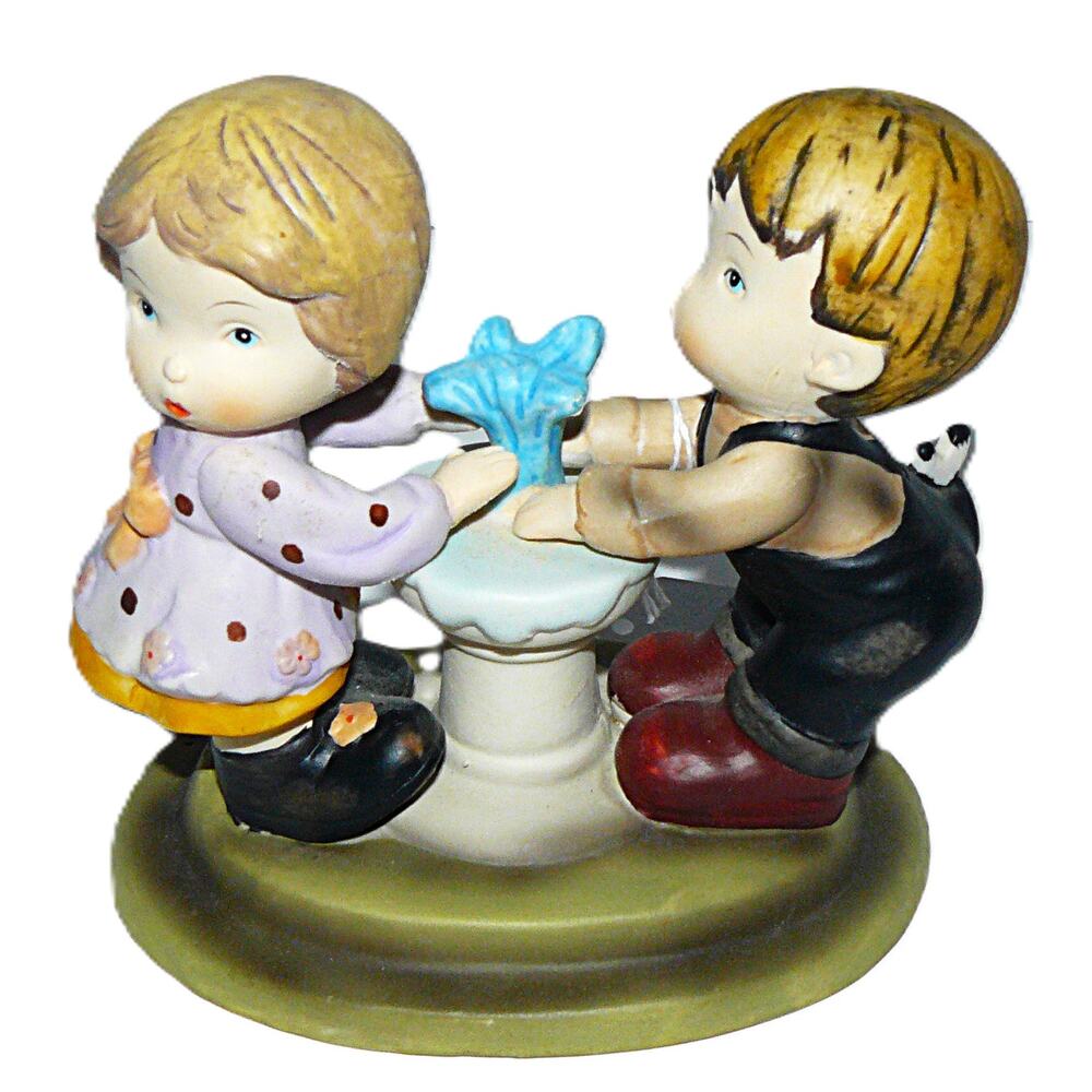Vintage Ceramic Figurine Boy & Girl Water Fountain Hand Painted Country Core 5"
